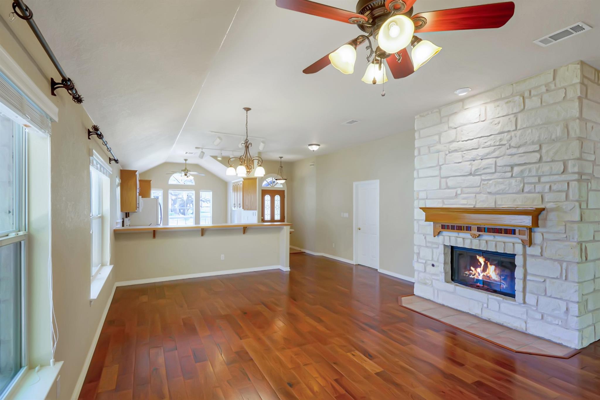 125 Sabine Dr, Georgetown, TX 78628