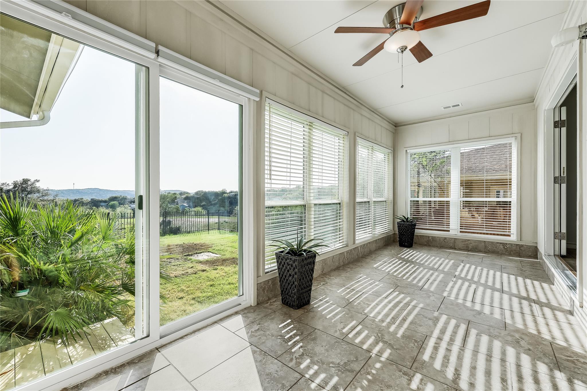 2802 Douglas Cv, Lago Vista, TX 78645