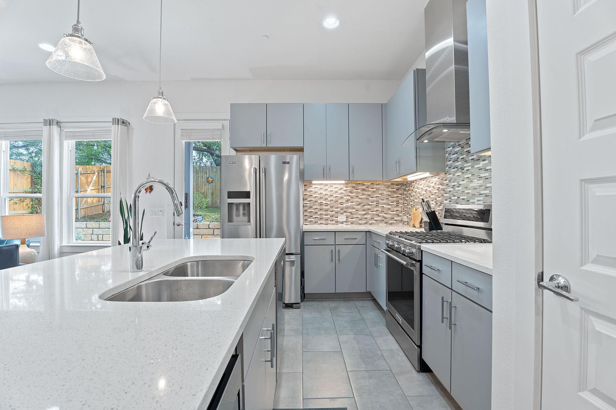 8922 Menchaca Rd # 204, Austin, TX 78748