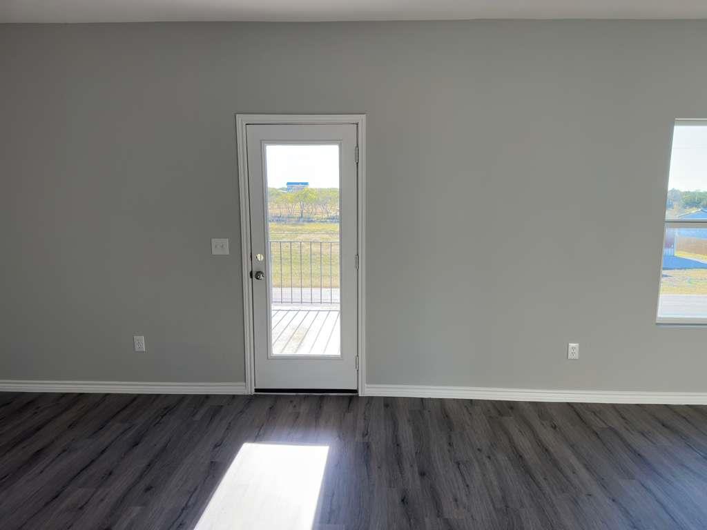 242 Bianca Cir, Del Valle, TX 78617