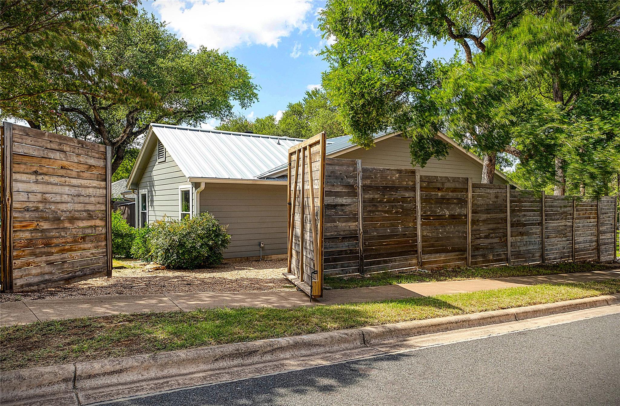 12300 CASSADY Dr, Austin, TX 78727