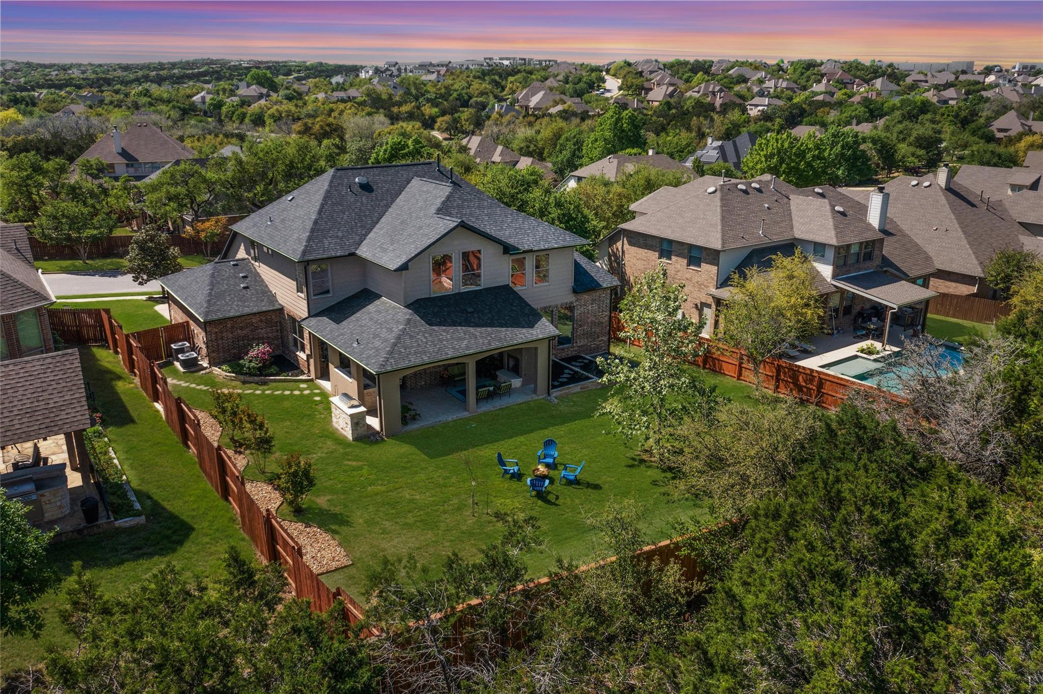 520 Aspen Dr, Austin, TX 78737