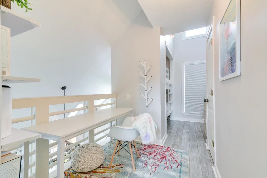 16525 Jamaica Cove Rd, Jamaica Beach, TX 77554