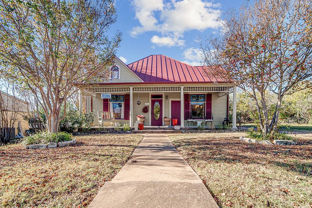 303 W Austin St, Fredericksburg, TX 78624