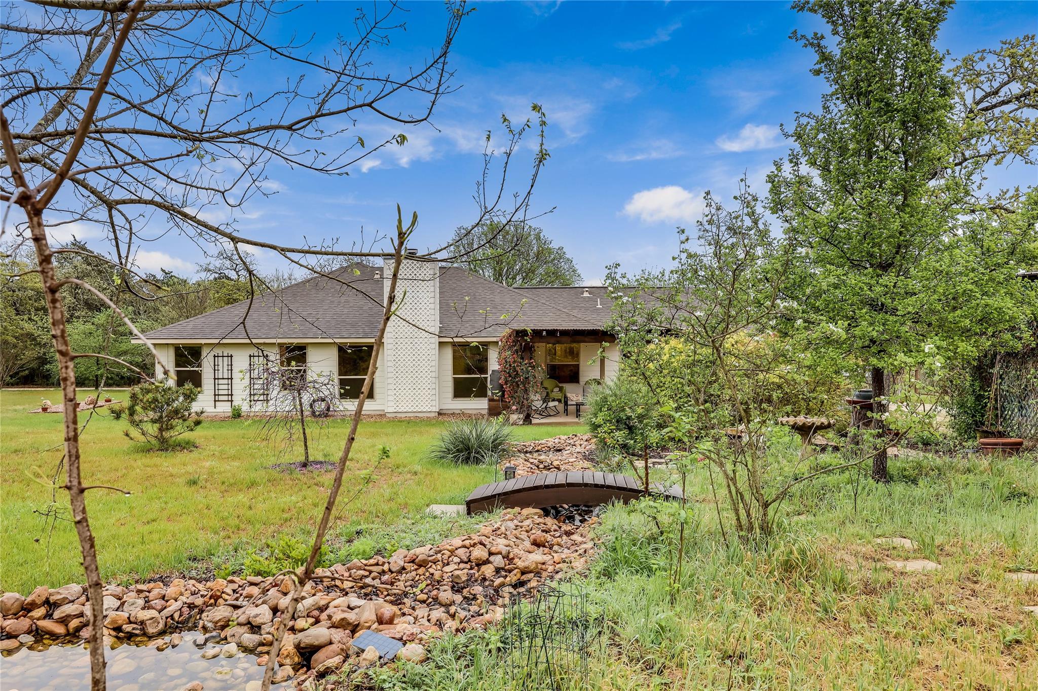289 Tuck St, Cedar Creek, TX 78612