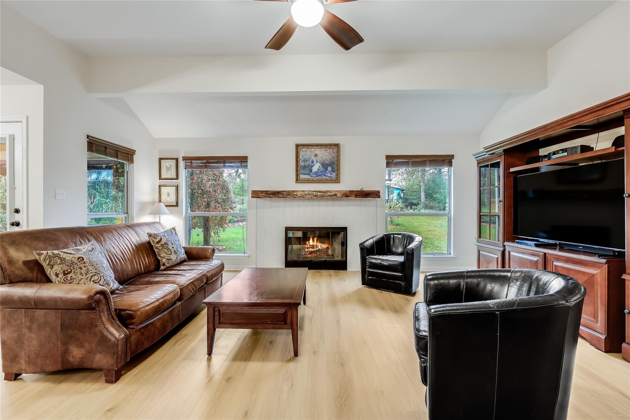 289 Tuck St, Cedar Creek, TX 78612