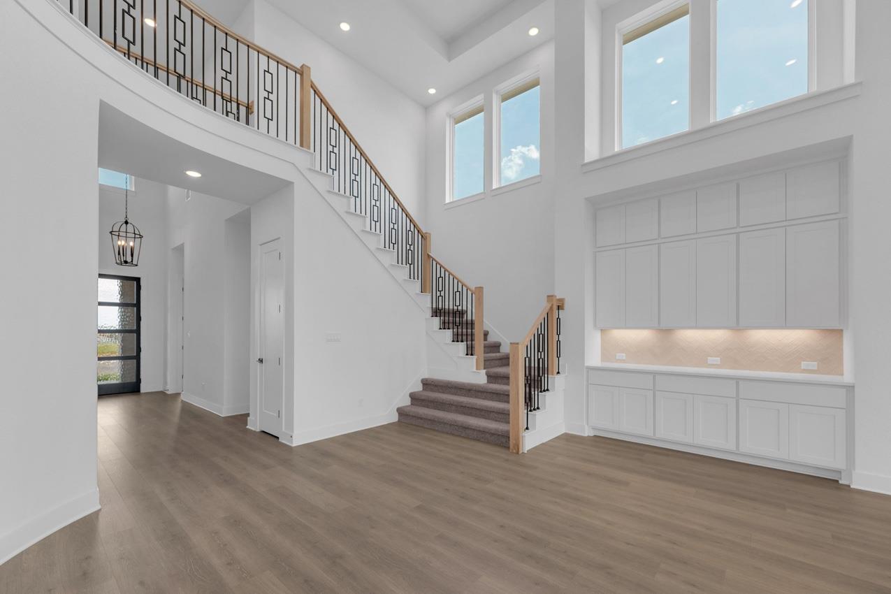 716 South Hemingway Loop, Liberty Hill, TX 78642