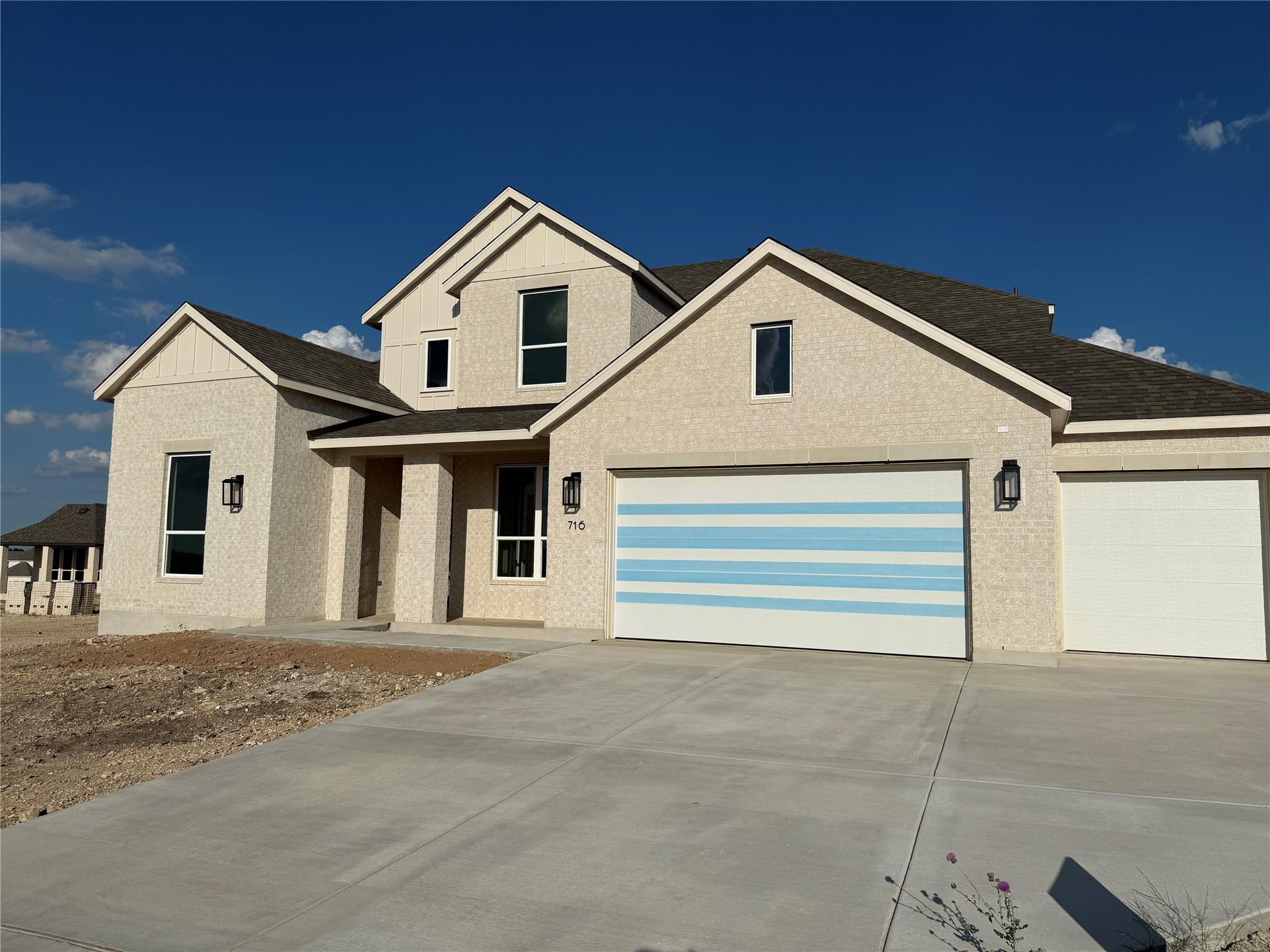 716 South Hemingway Loop, Liberty Hill, TX 78642