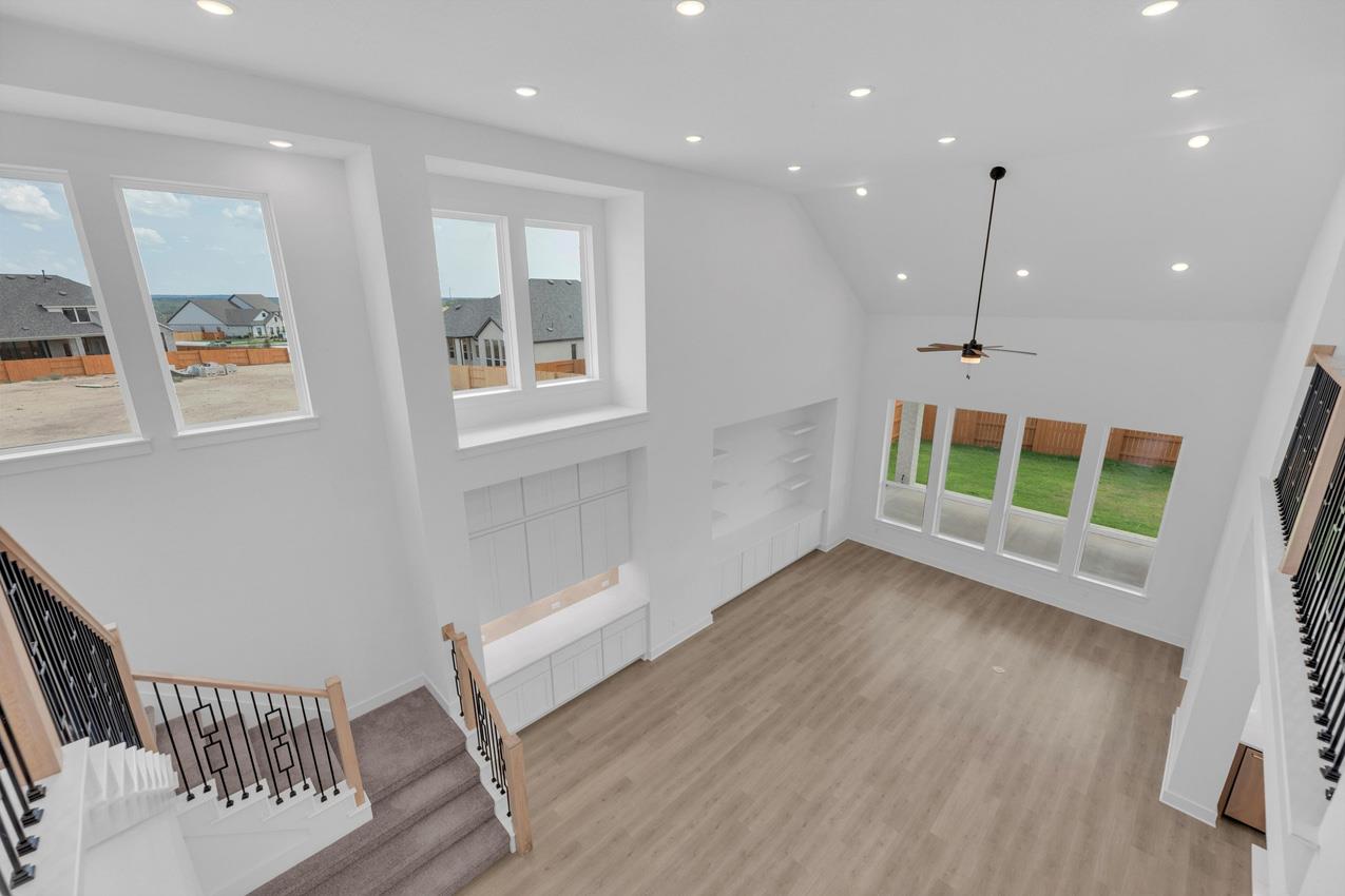 716 South Hemingway Loop, Liberty Hill, TX 78642