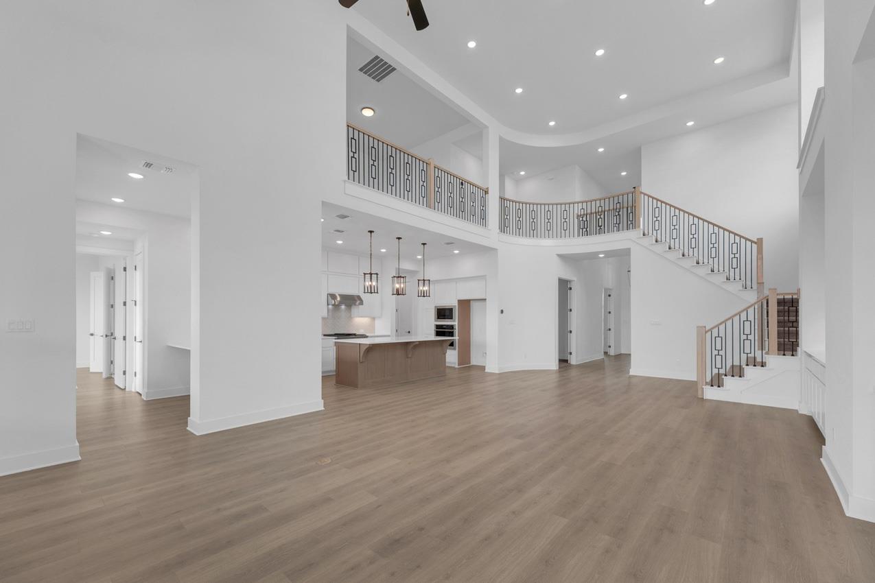 716 South Hemingway Loop, Liberty Hill, TX 78642