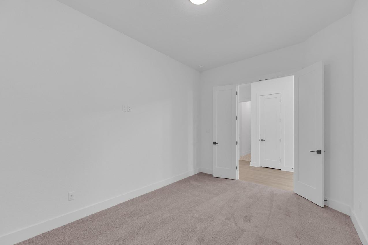 716 South Hemingway Loop, Liberty Hill, TX 78642