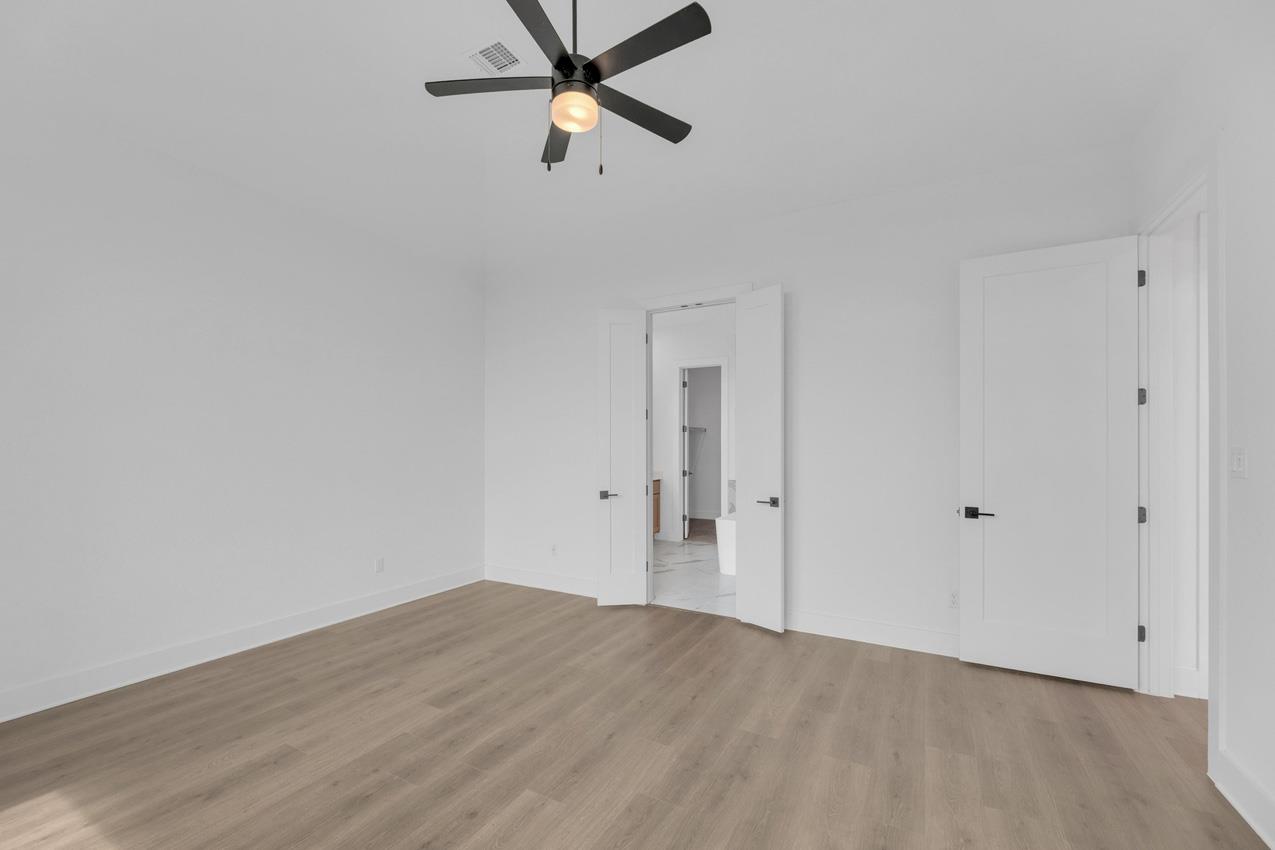 716 South Hemingway Loop, Liberty Hill, TX 78642