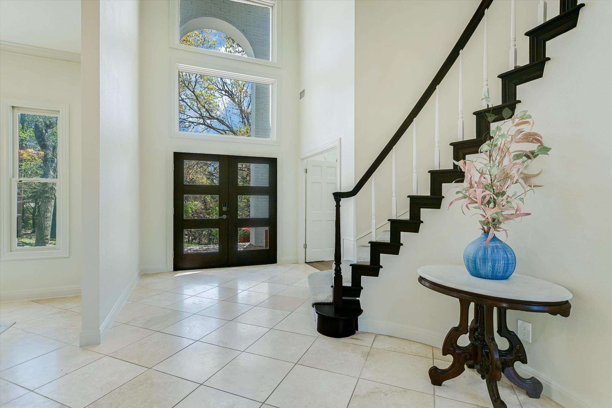 4500 WATERFORD Pl, Austin, TX 78731