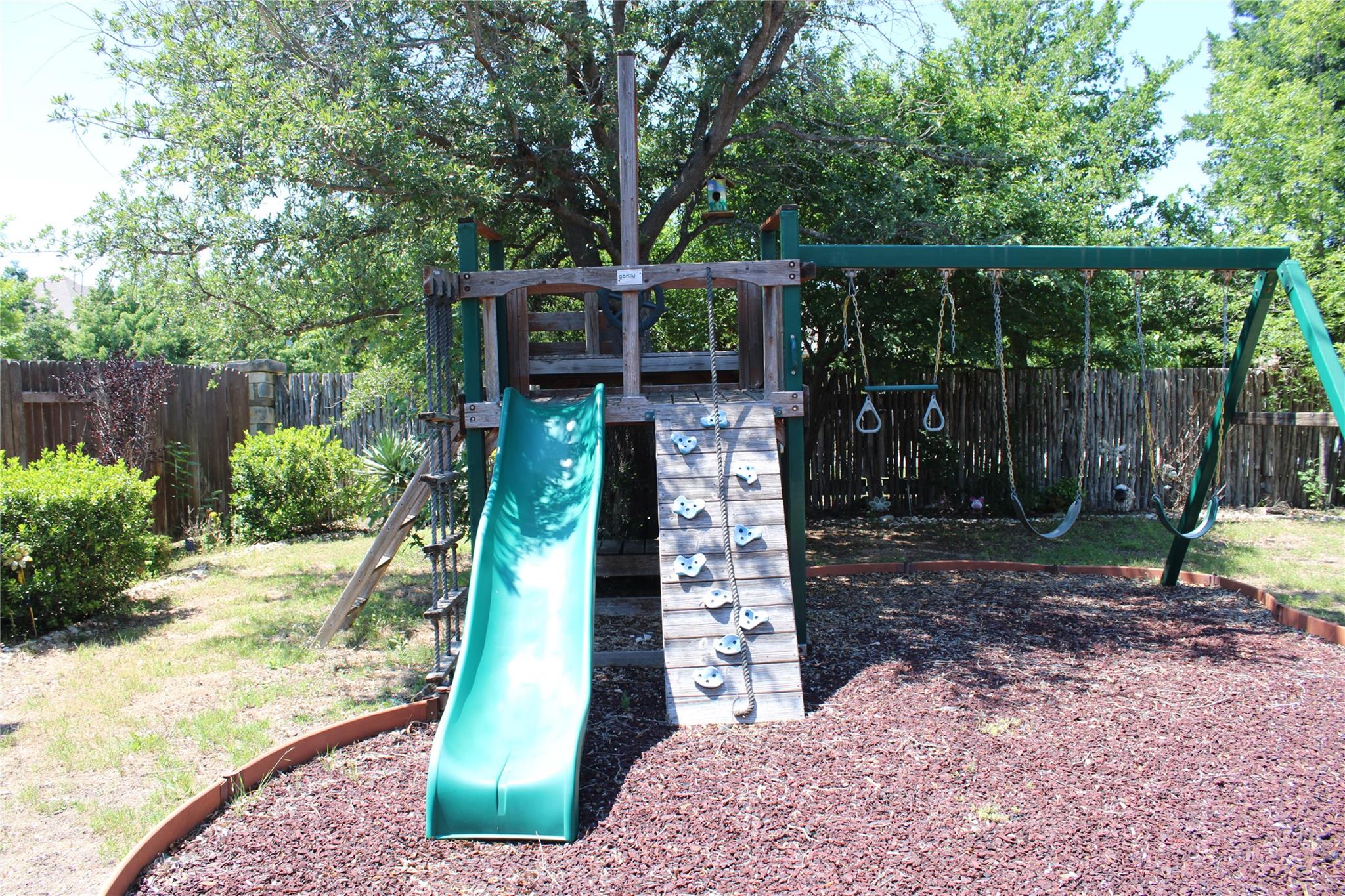 2718 Sun Mountain Dr, Leander, TX 78641