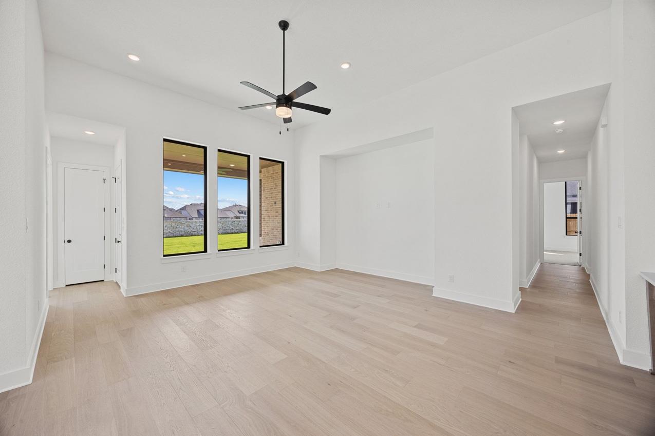 502 Irvine Cir, Liberty Hill, TX 78642