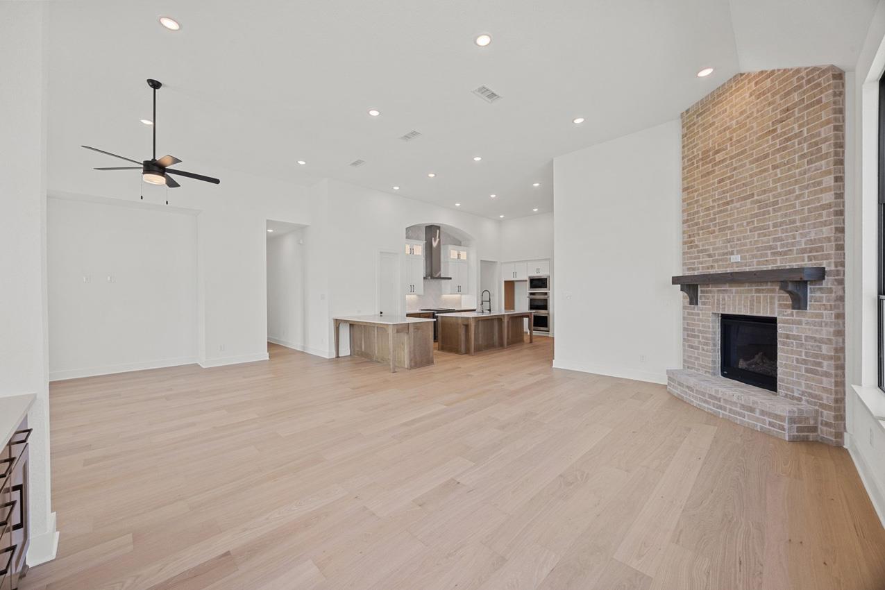 502 Irvine Cir, Liberty Hill, TX 78642