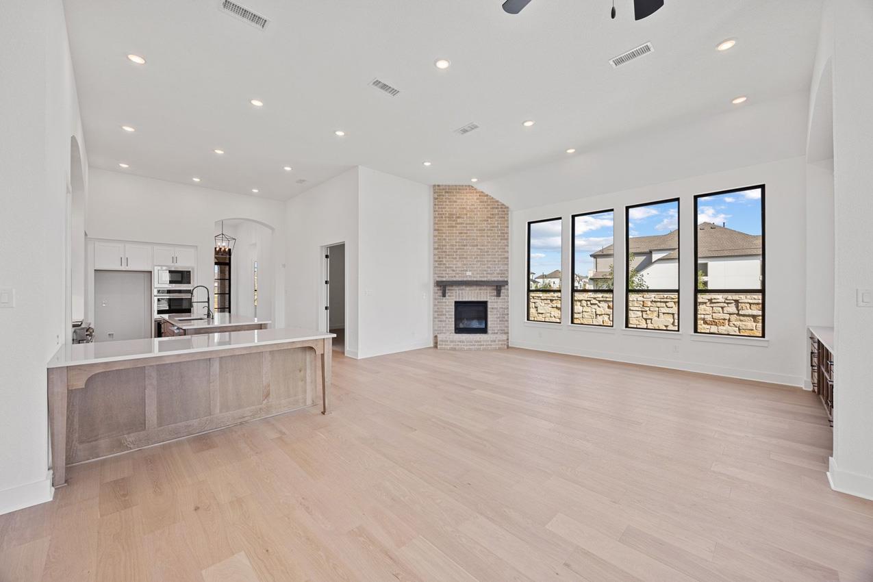 502 Irvine Cir, Liberty Hill, TX 78642