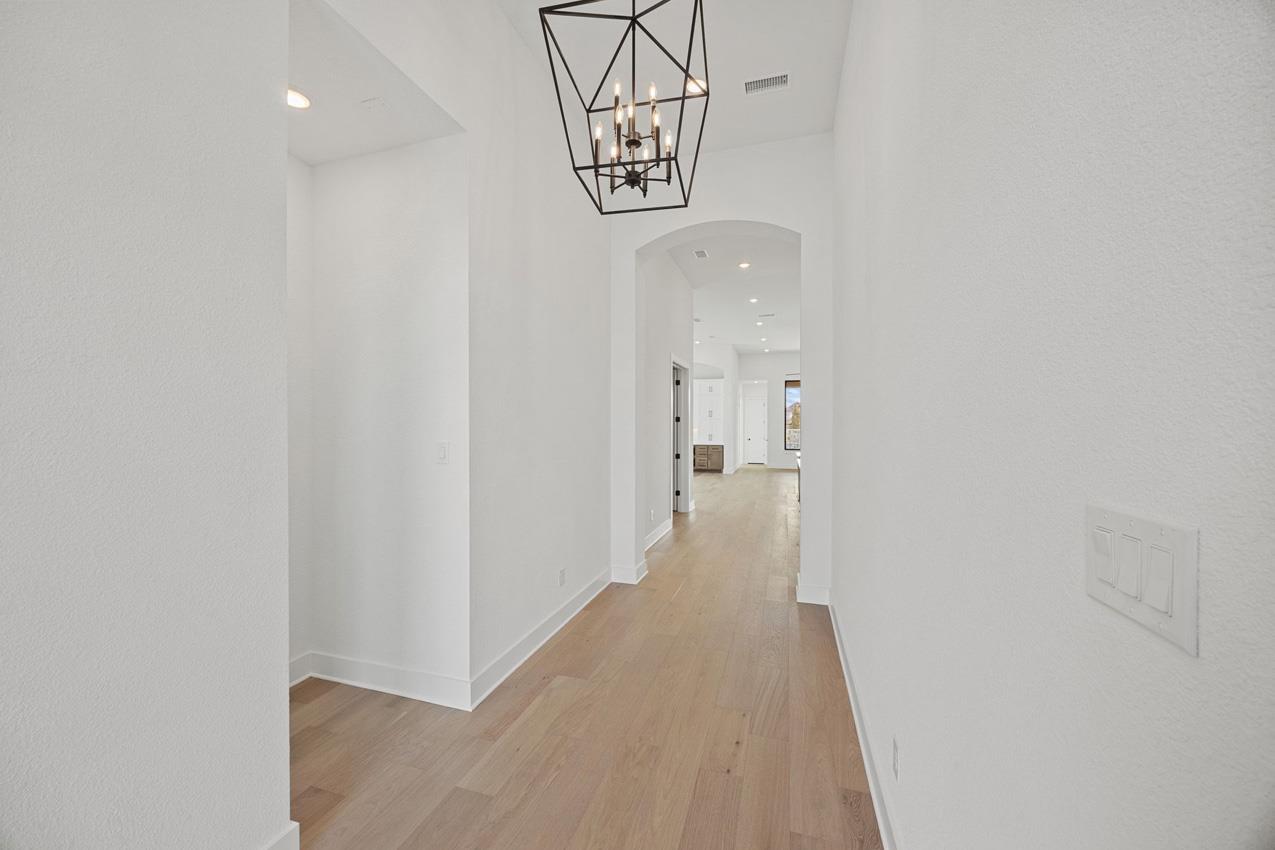 502 Irvine Cir, Liberty Hill, TX 78642