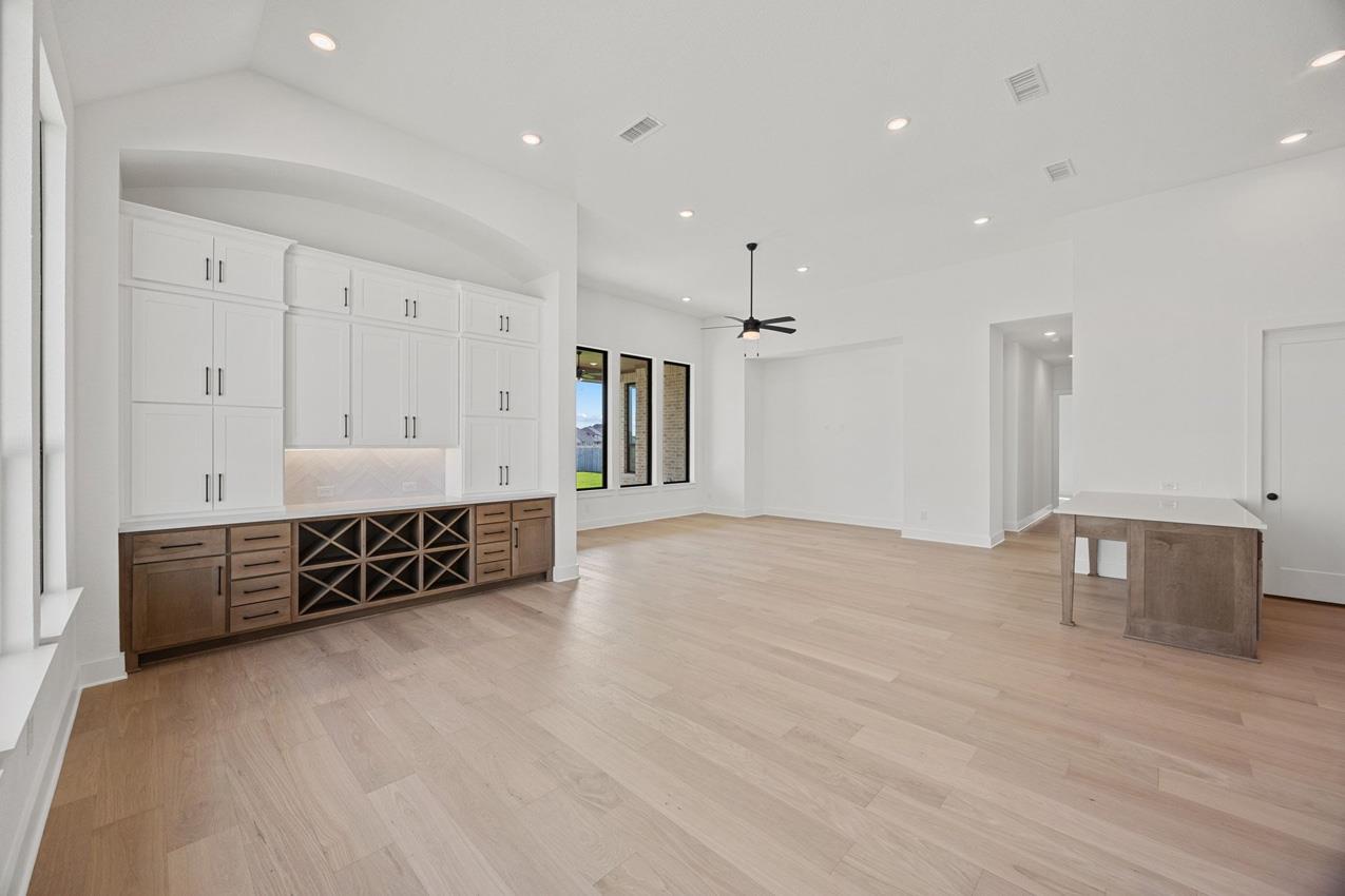 502 Irvine Cir, Liberty Hill, TX 78642