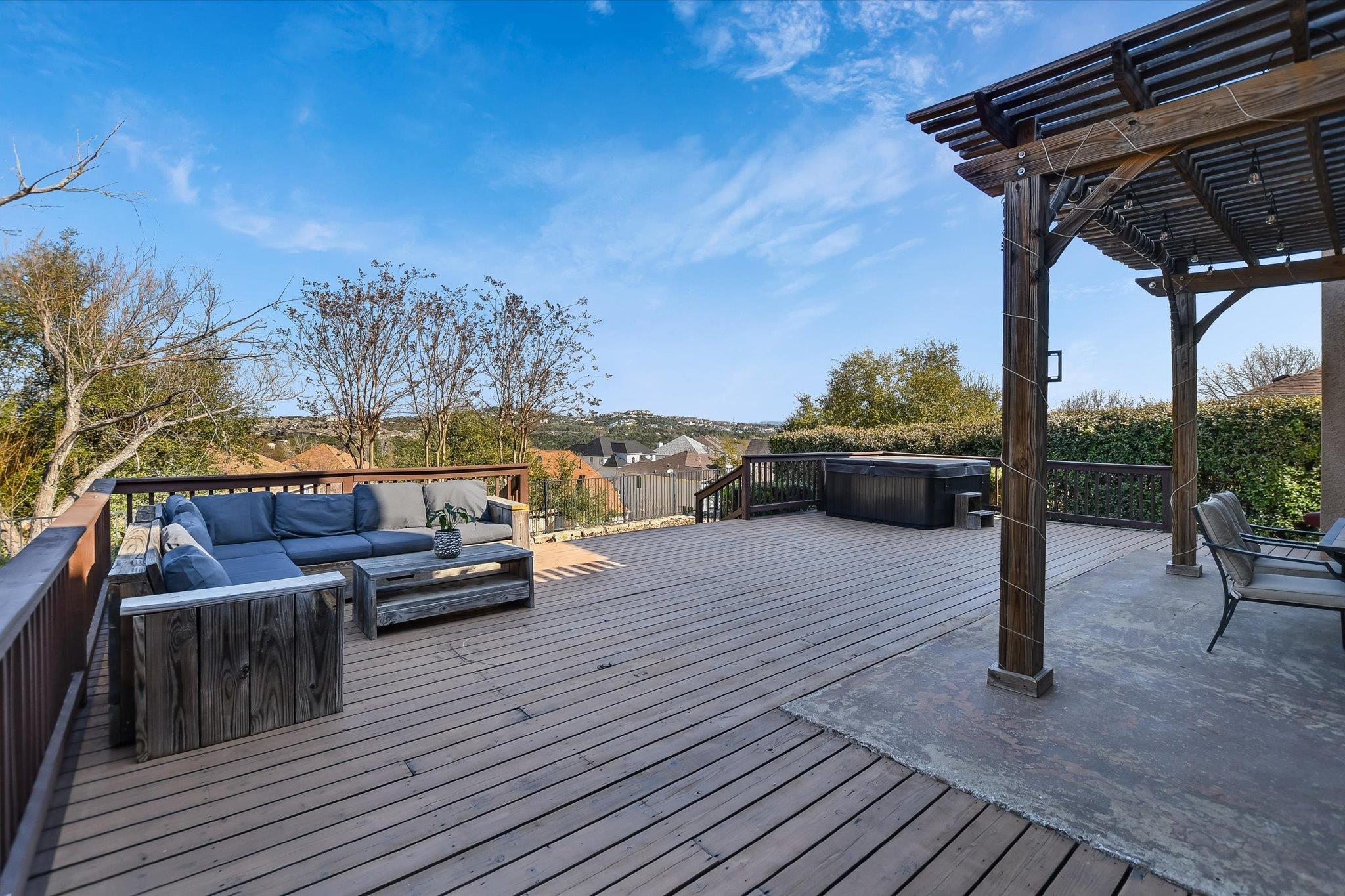 126 Whitley Dr, Austin, TX 78738