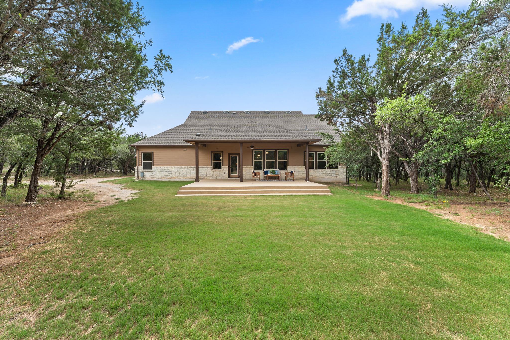 3830 Verde Knoll Dr, Spicewood, TX 78669