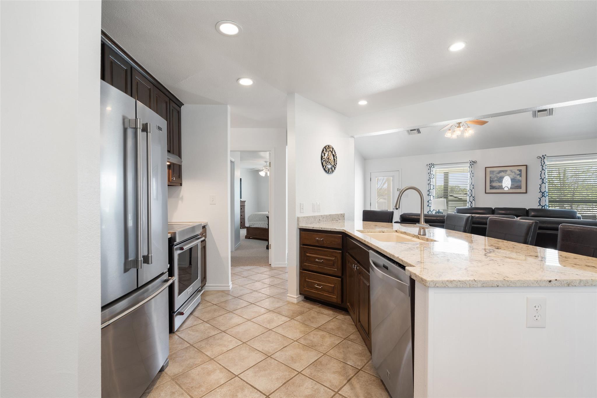 411 W Greenbriar Dr, Marble Falls, TX 78654