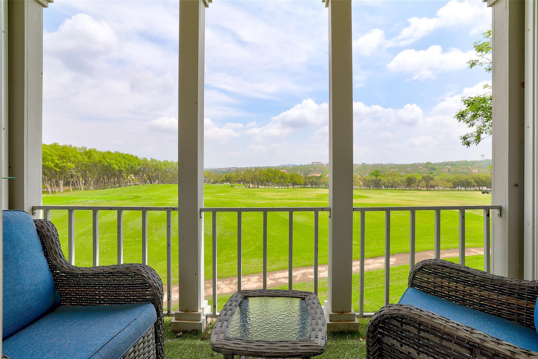 16 Tournament Way # 19, The Hills, TX 78738