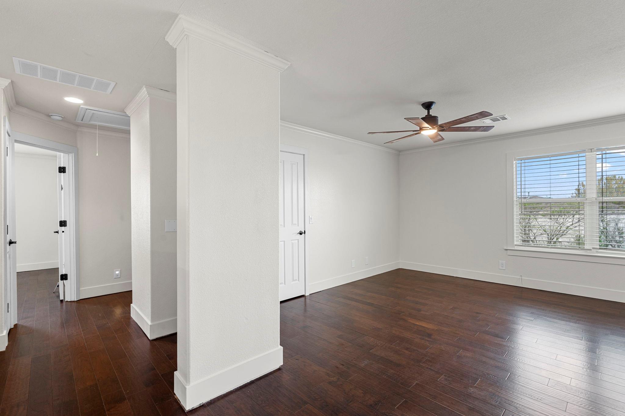 1290 Sweet Gum Dr, Kyle, TX 78640