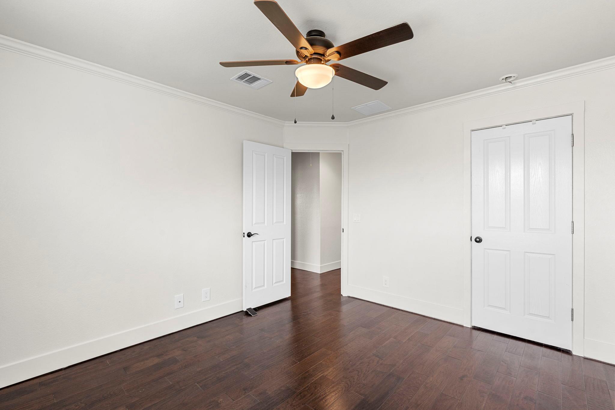 1290 Sweet Gum Dr, Kyle, TX 78640
