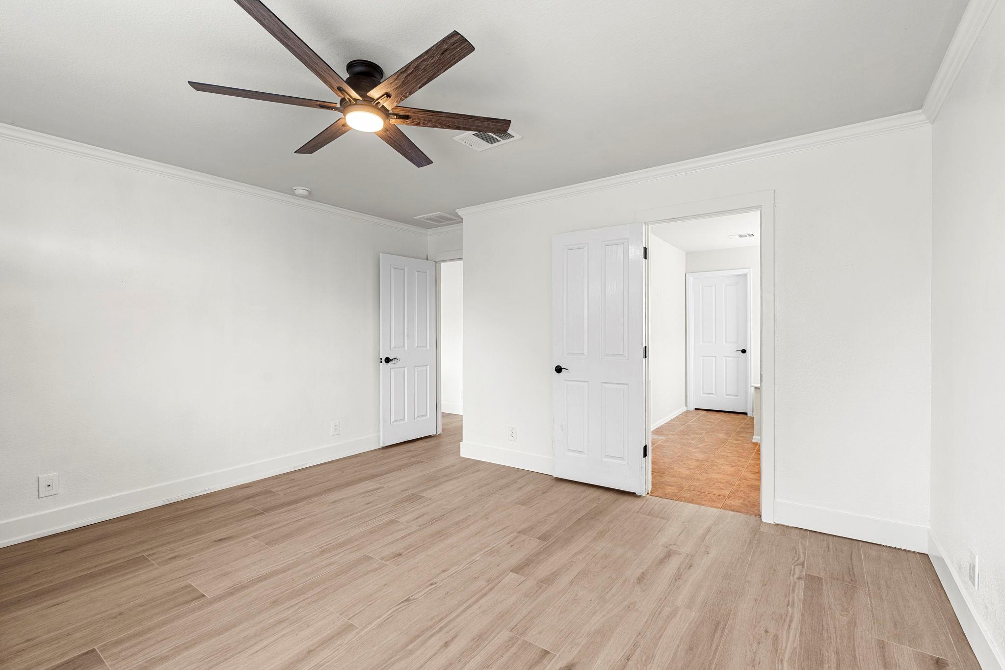 1290 Sweet Gum Dr, Kyle, TX 78640