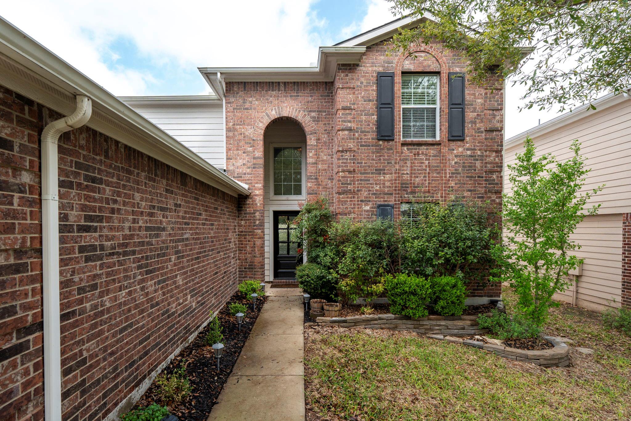1290 Sweet Gum Dr, Kyle, TX 78640