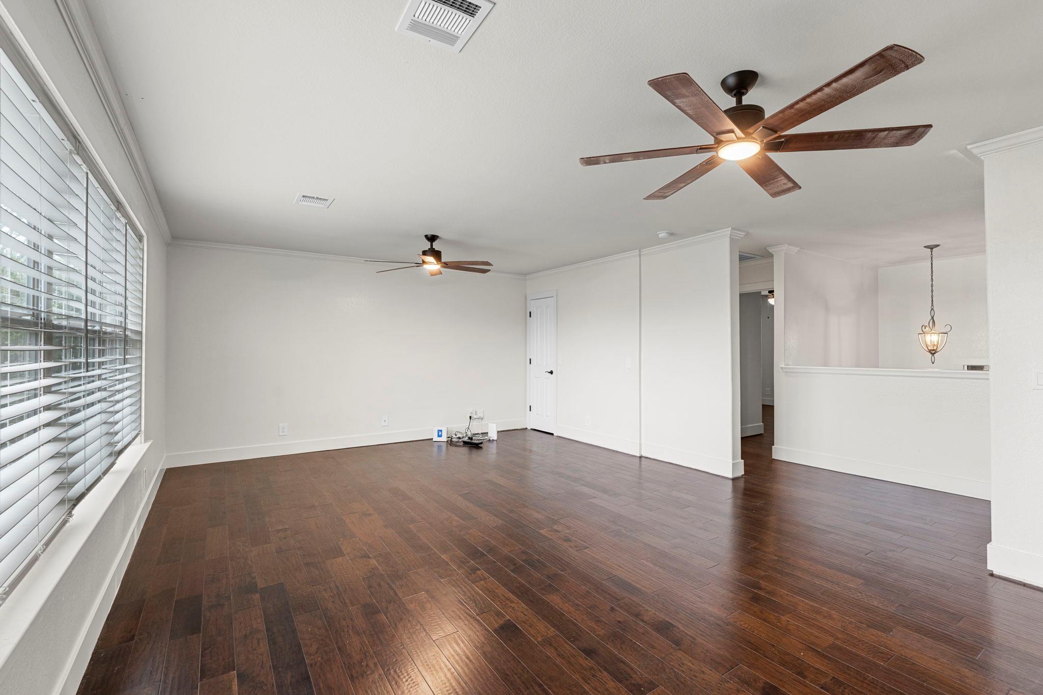 1290 Sweet Gum Dr, Kyle, TX 78640