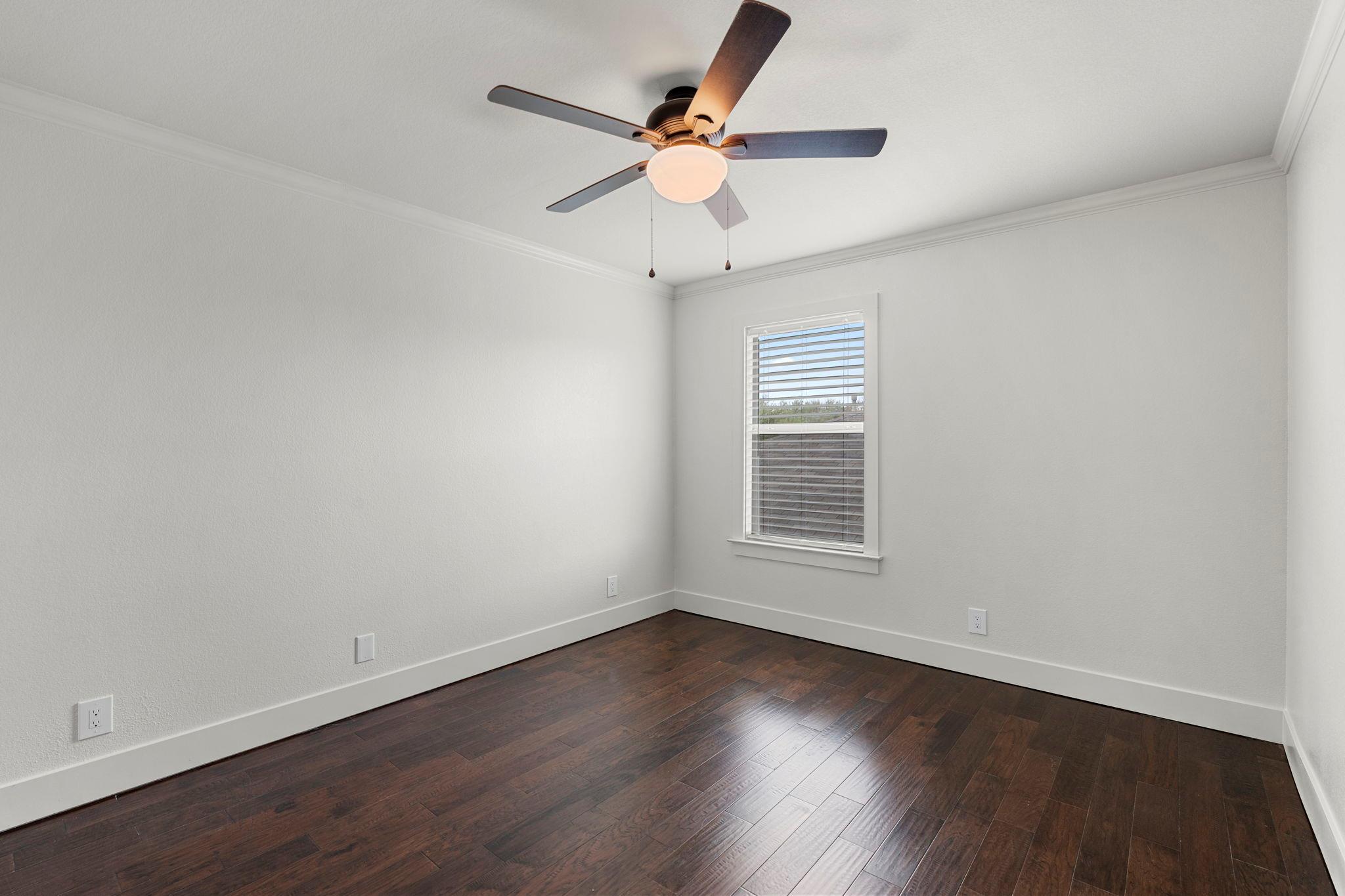 1290 Sweet Gum Dr, Kyle, TX 78640