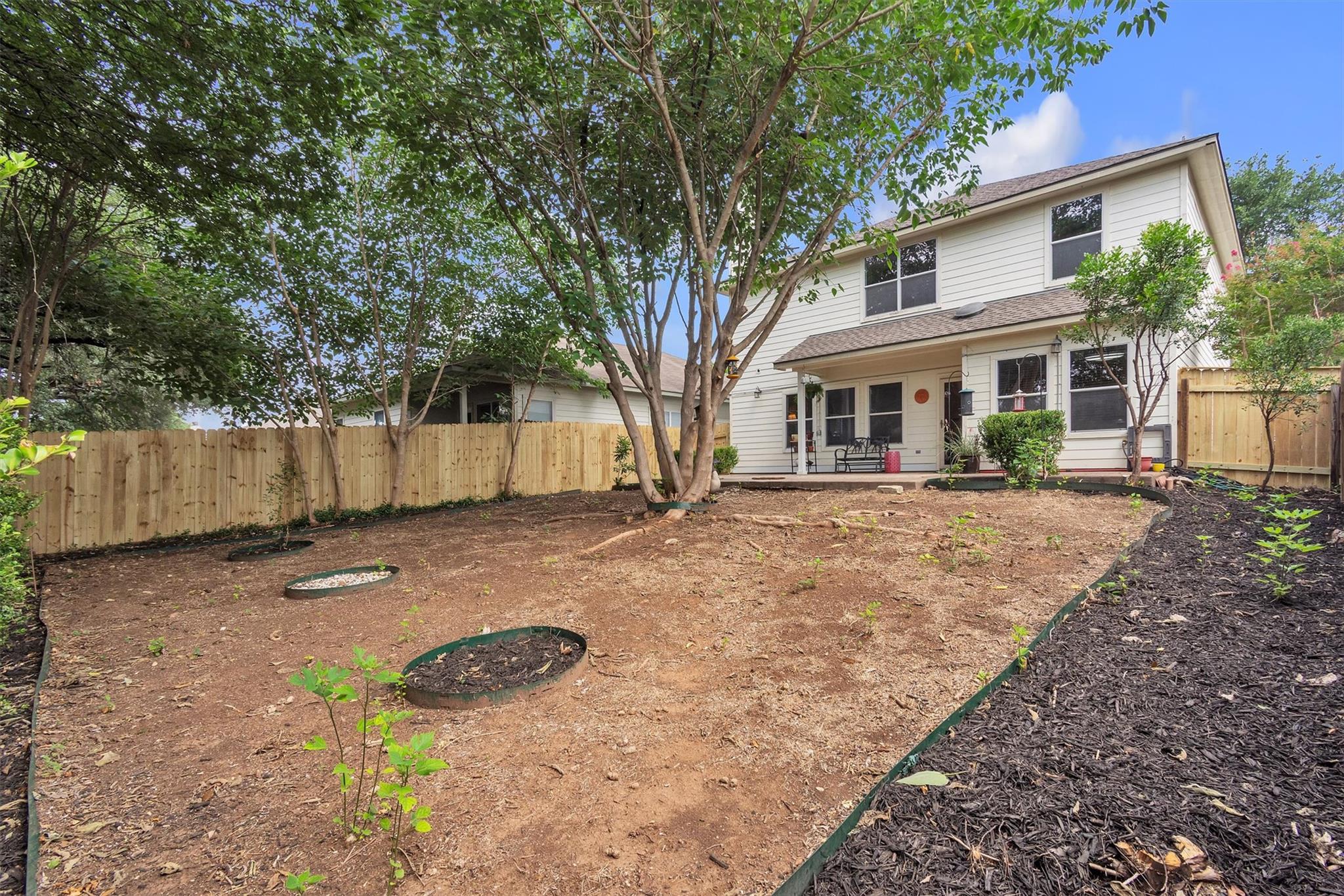 2101 Charlotte Estates Dr, Austin, TX 78744