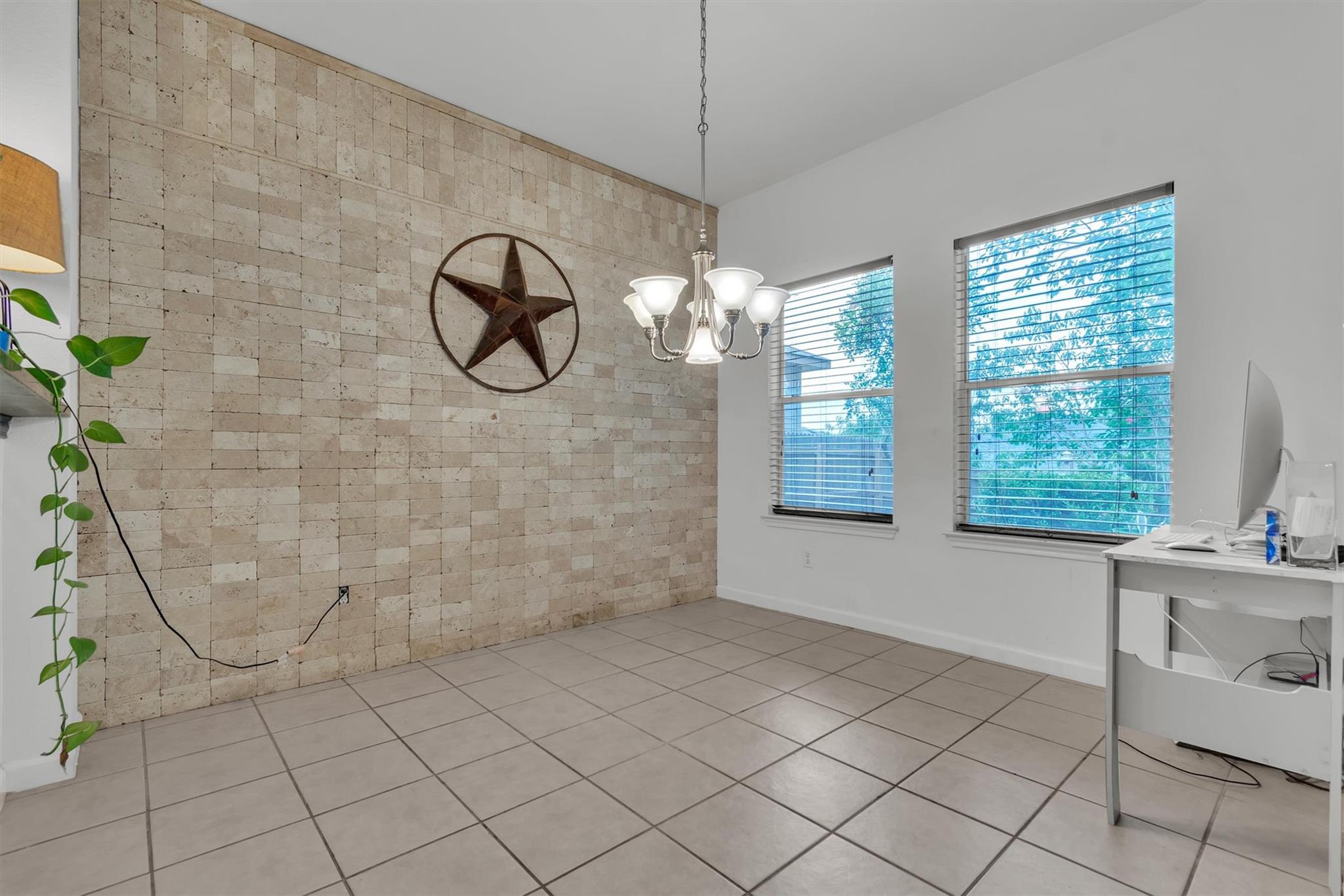 2101 Charlotte Estates Dr, Austin, TX 78744