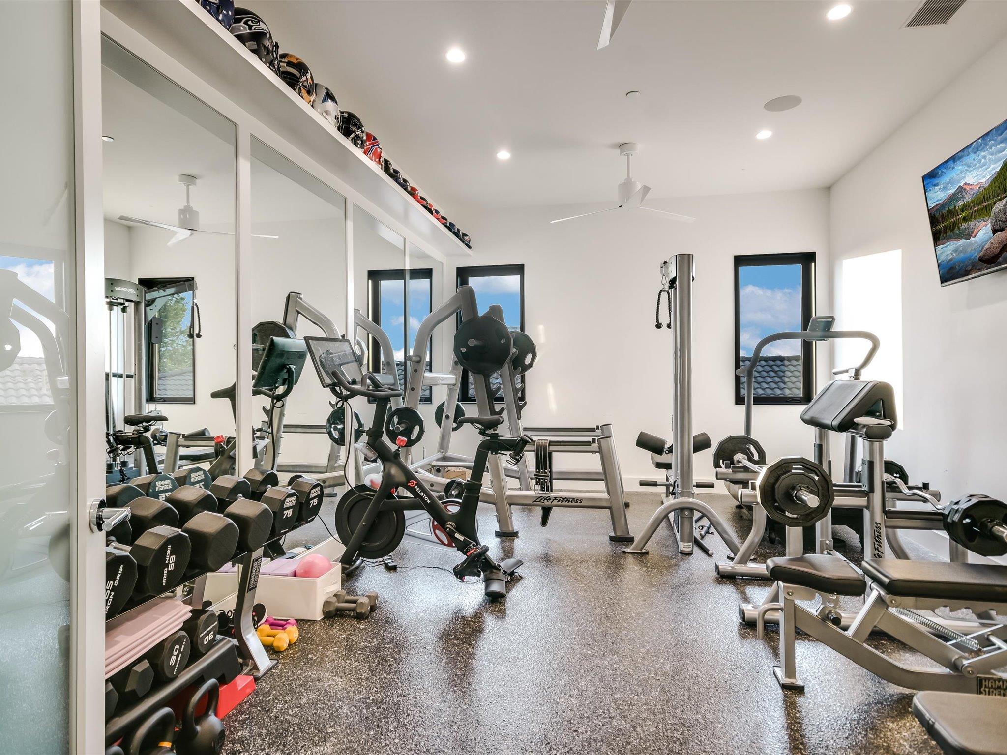 6607 W Courtyard Dr, Austin, TX 78730
