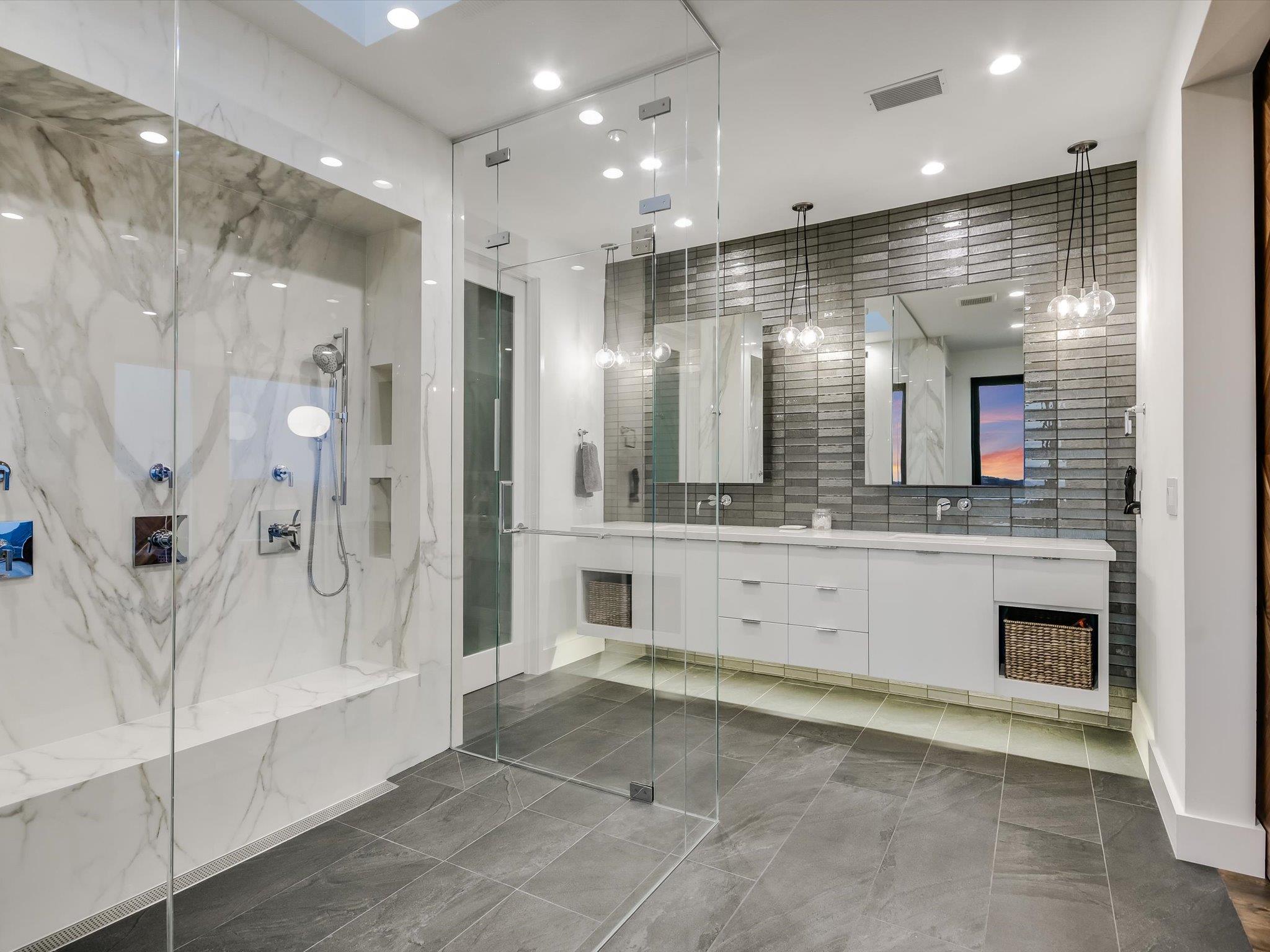 6607 W Courtyard Dr, Austin, TX 78730