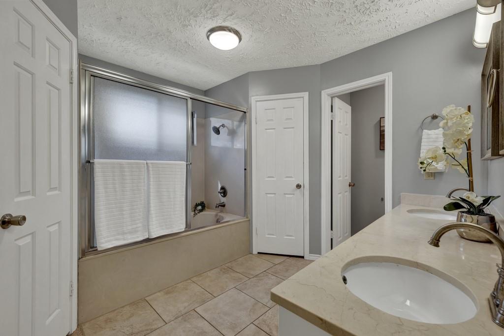 7 Brookhollow Dr, Wimberley, TX 78676