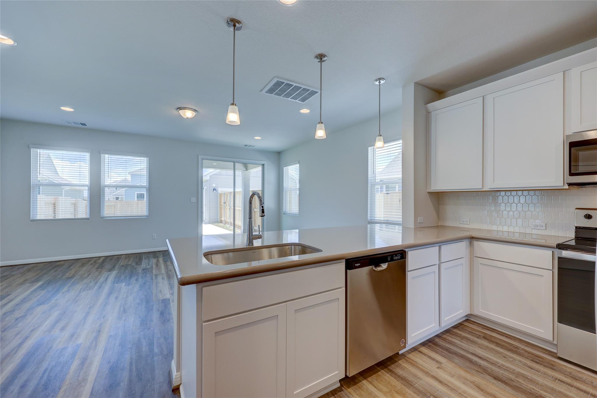 310 Cherry Blossom Ln, Taylor, TX 76574