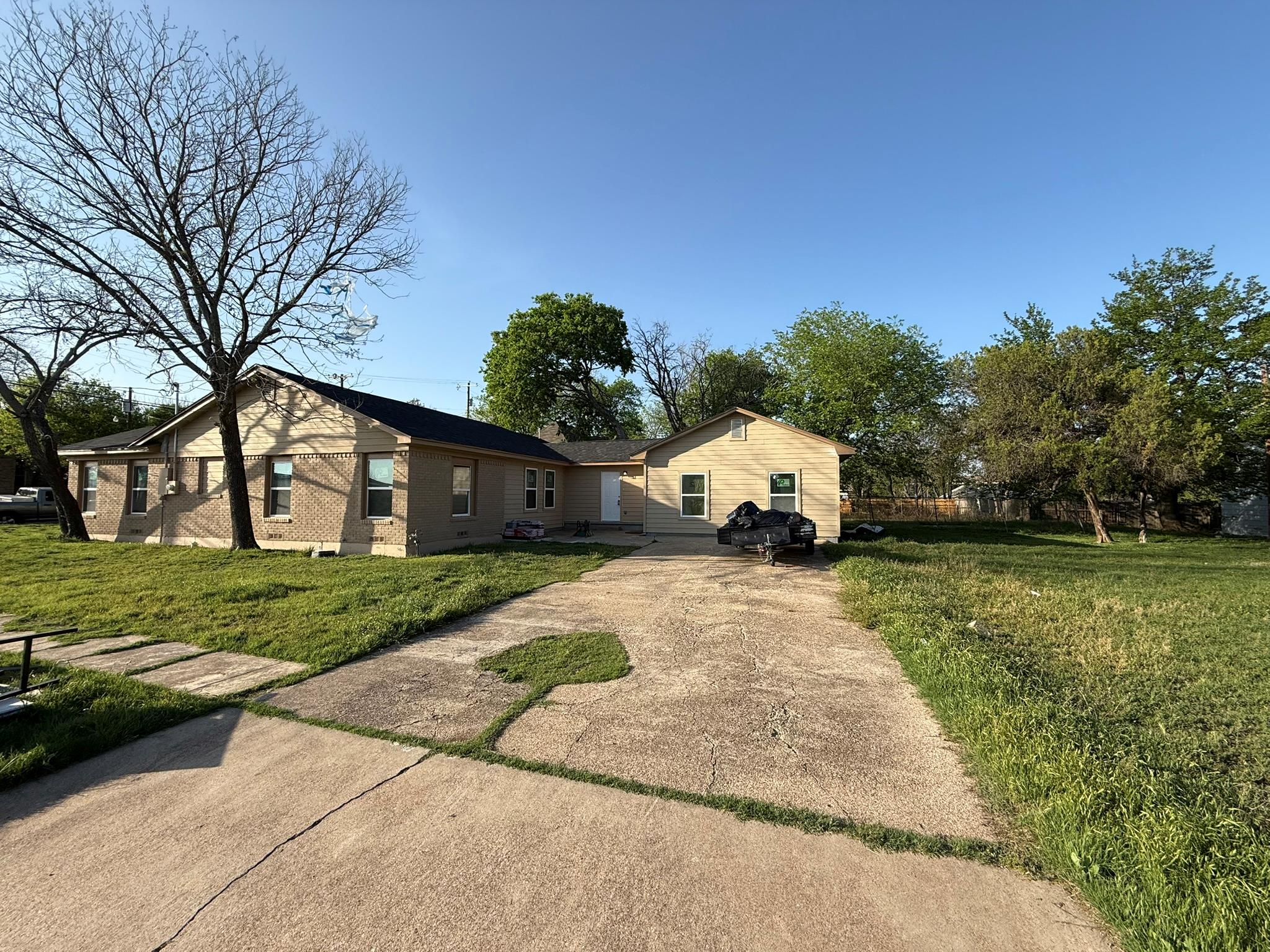1300 N 2nd St, Killeen, TX 76541