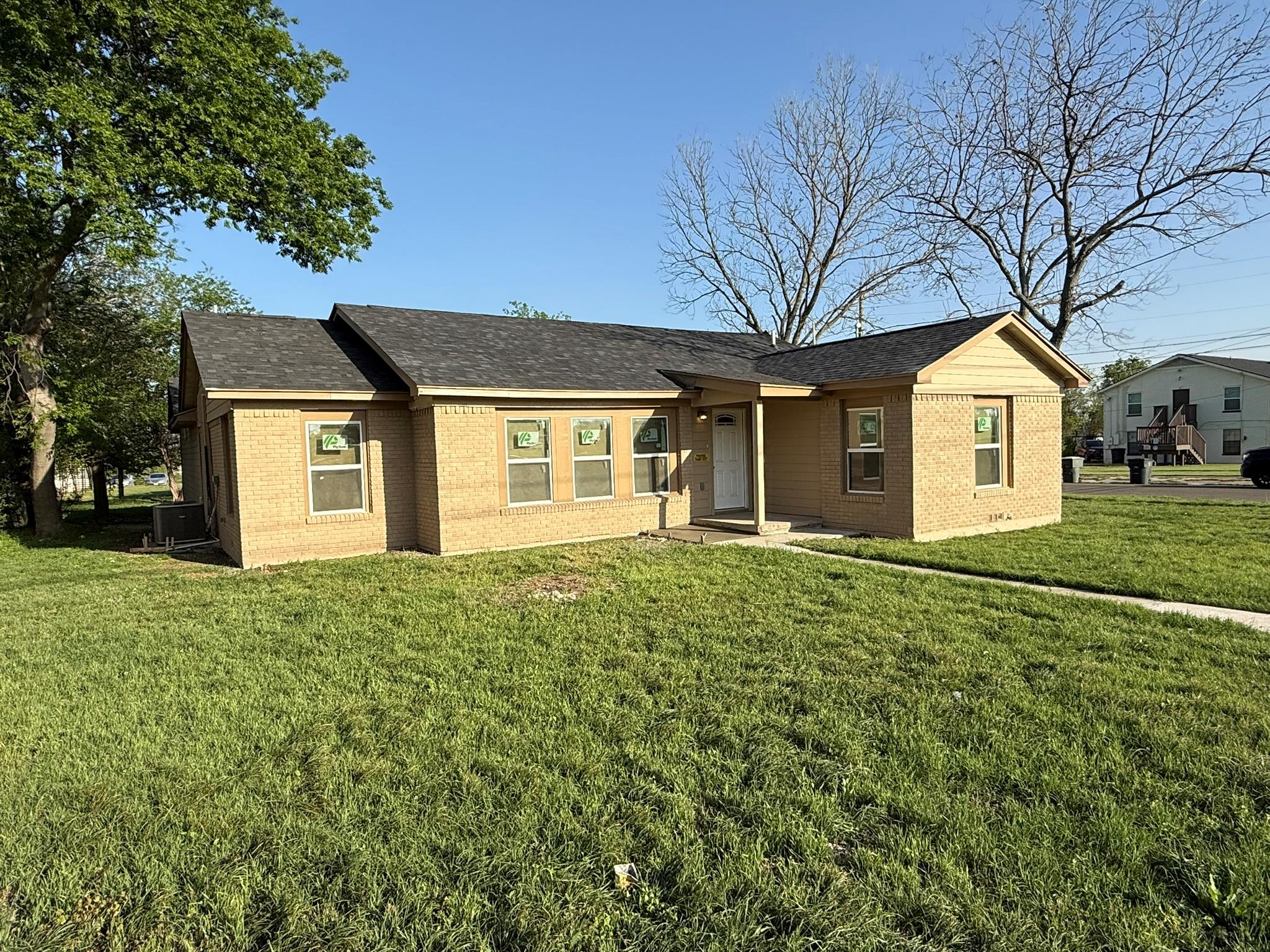 1300 N 2nd St, Killeen, TX 76541