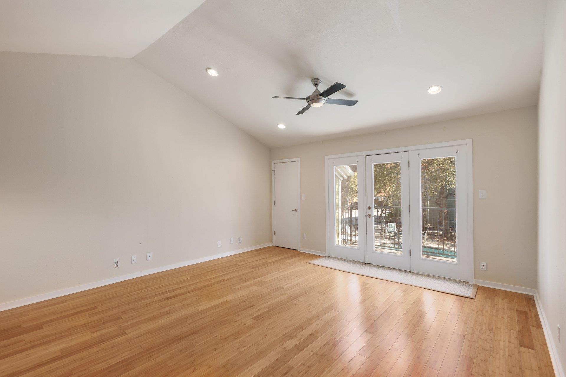 3601 Menchaca Rd # 212, Austin, TX 78704