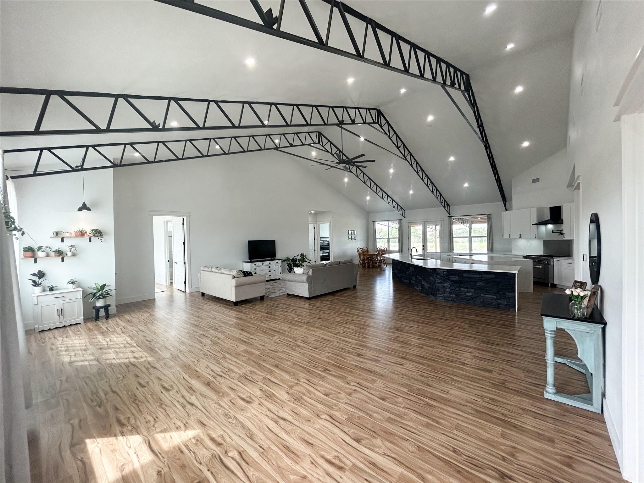 720 County Road 2337, Lampasas, TX 76550