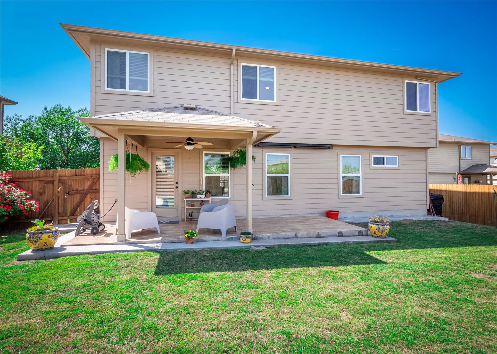 209 Frio River Trl, Hutto, TX 78634
