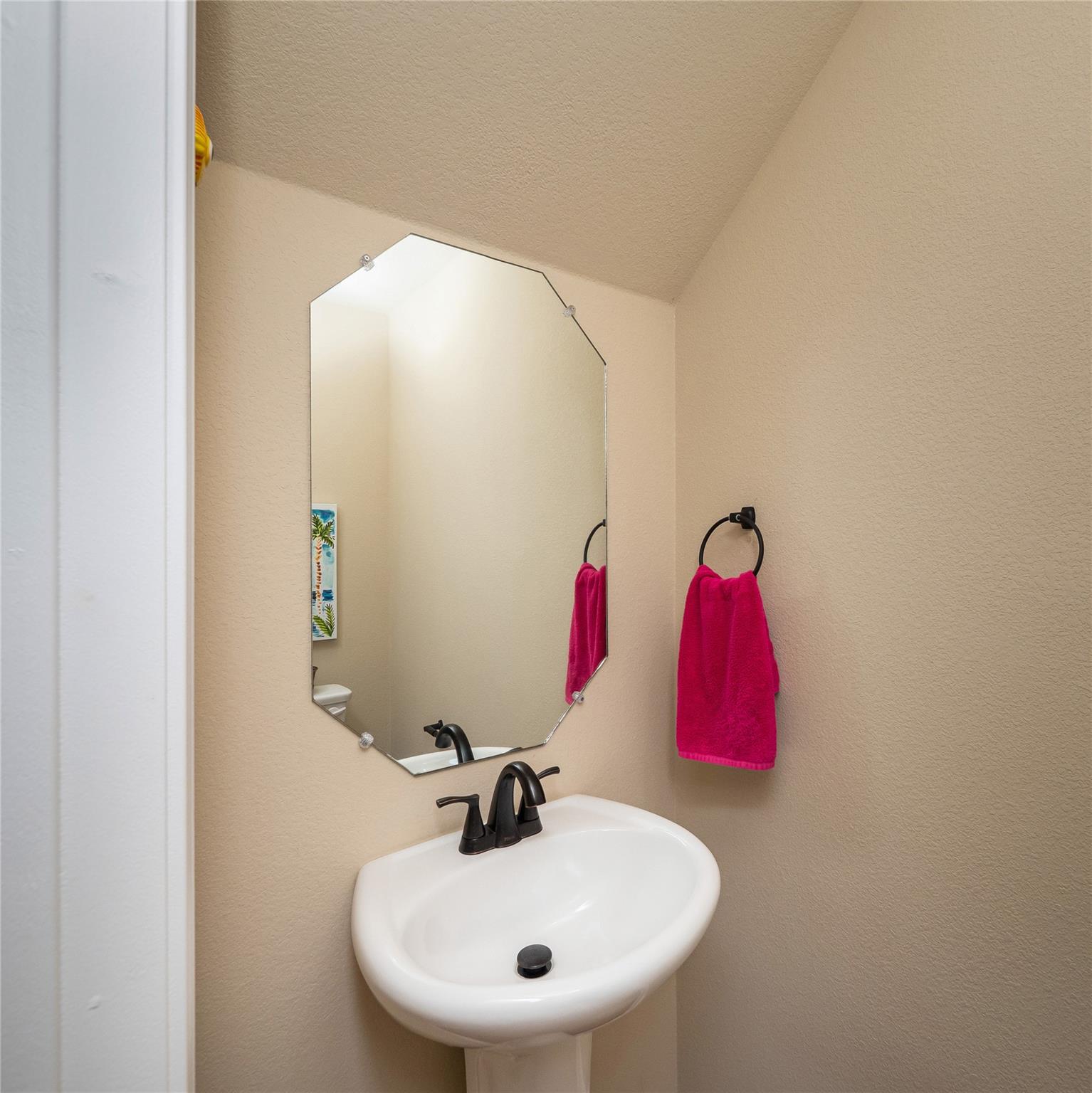 209 Frio River Trl, Hutto, TX 78634