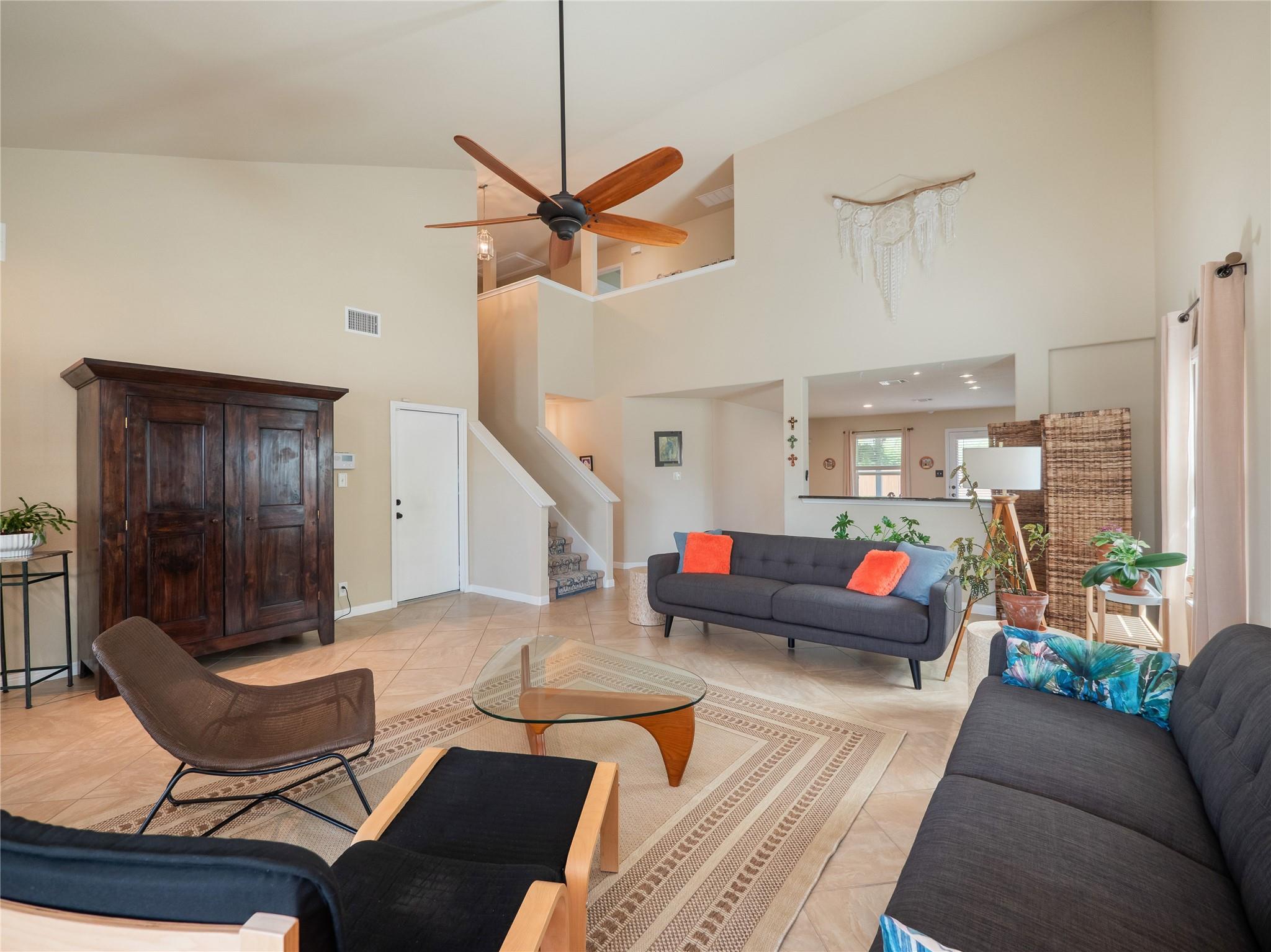 209 Frio River Trl, Hutto, TX 78634