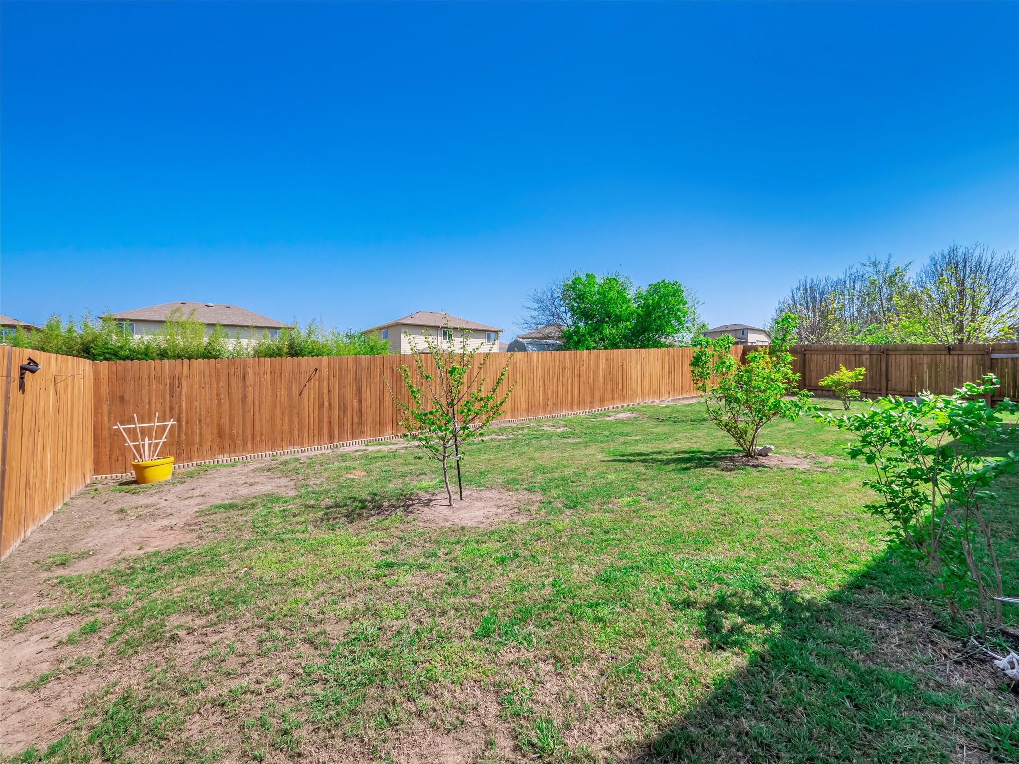 209 Frio River Trl, Hutto, TX 78634