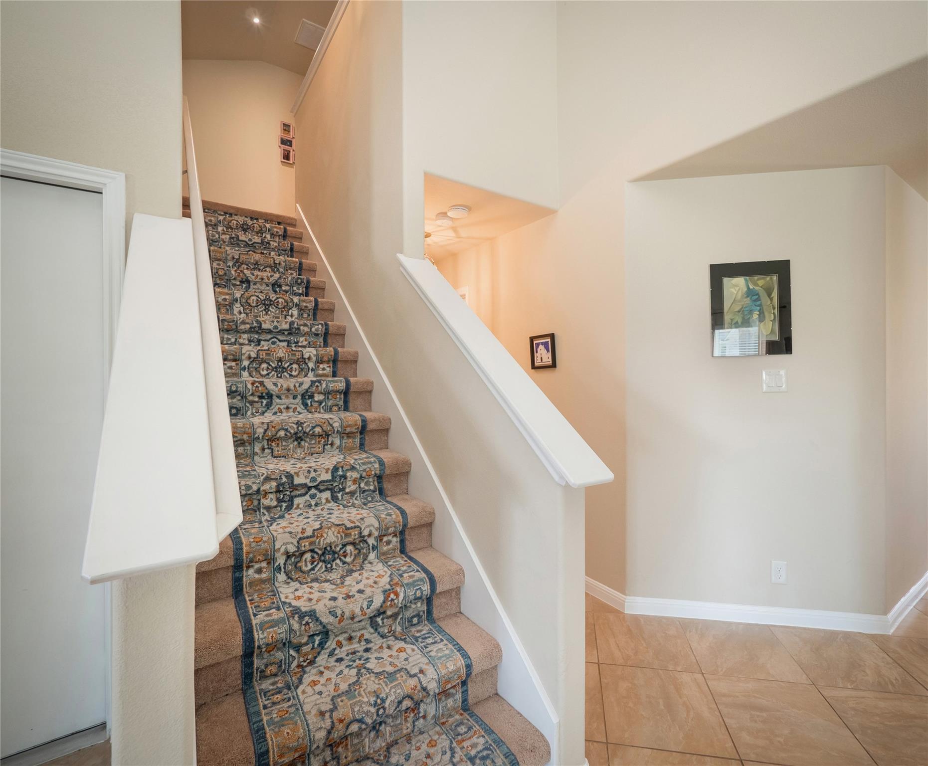 209 Frio River Trl, Hutto, TX 78634