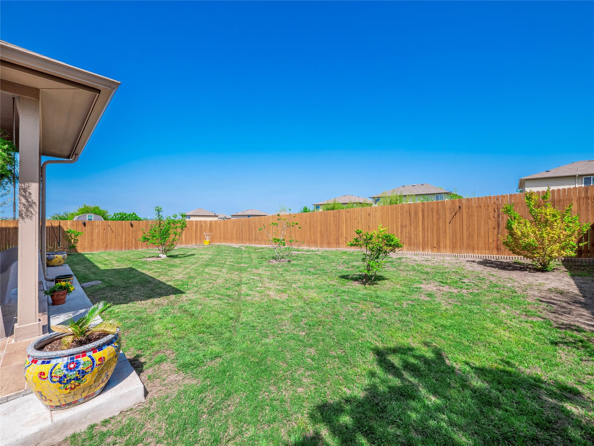 209 Frio River Trl, Hutto, TX 78634