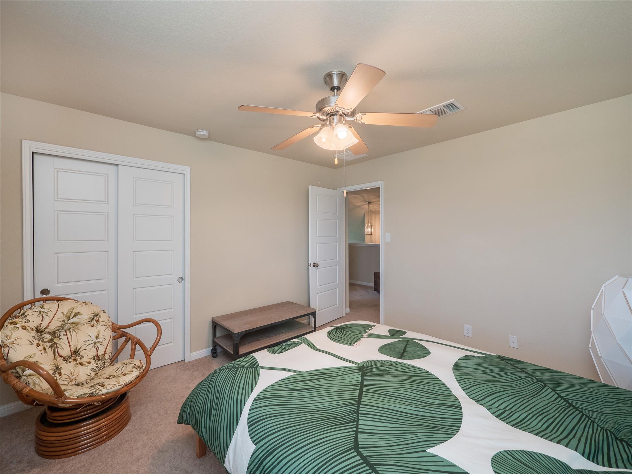 209 Frio River Trl, Hutto, TX 78634